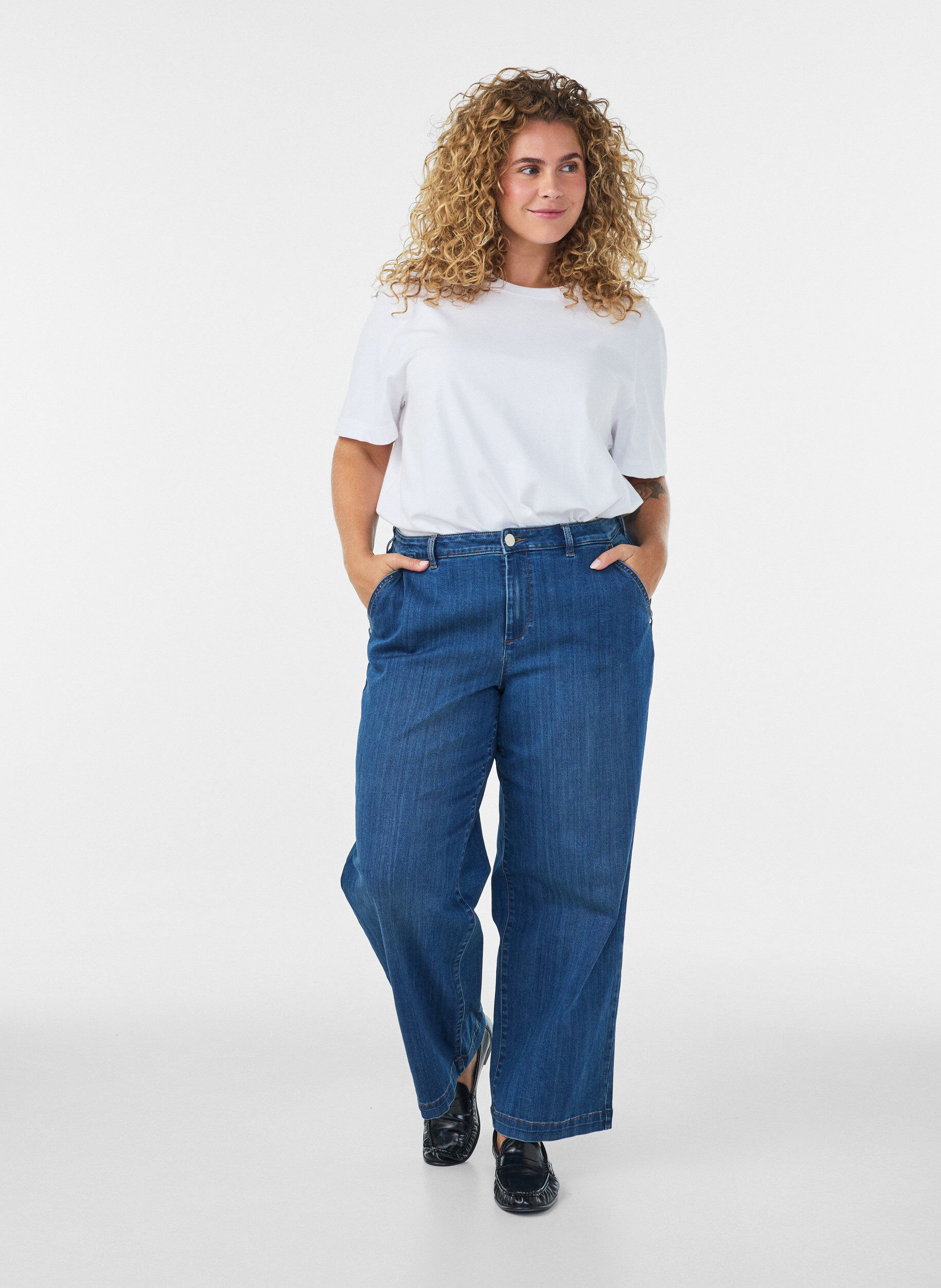 ZizziWide fit Myra jeans med h&oslash;y midje, Bl&aring;, Model image number 0