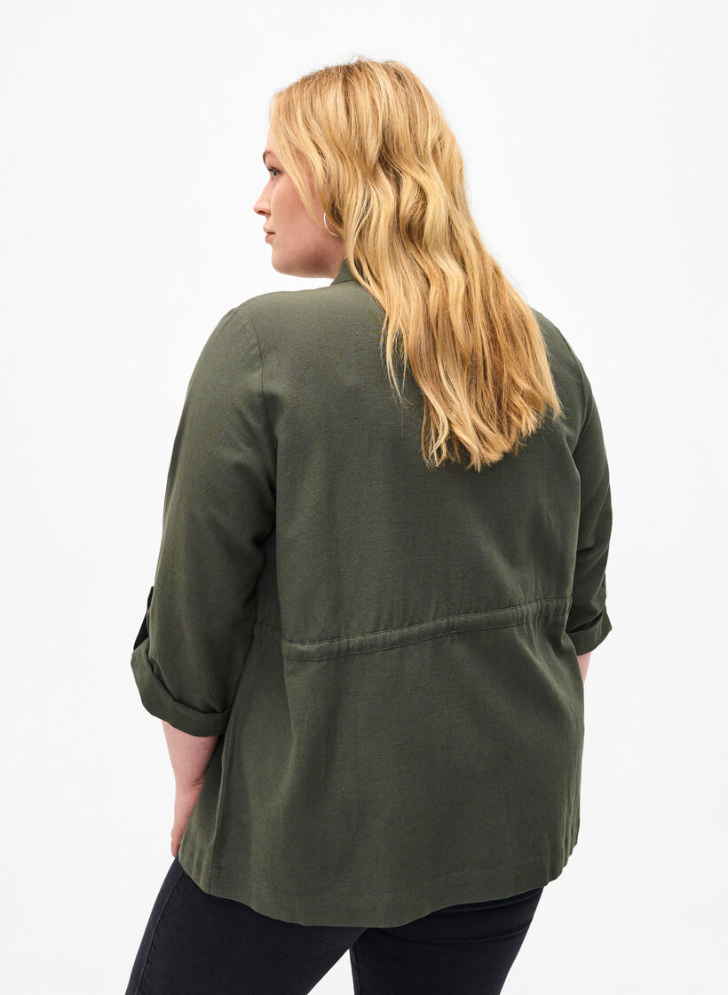 Skjorte i linblanding med lommer, Thyme, Model image number 1