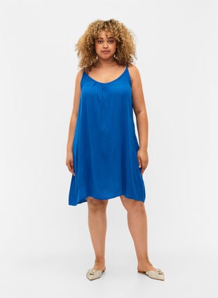 Ensfarget kjole i viskose med stropper, Victoria blue, Model image number 2