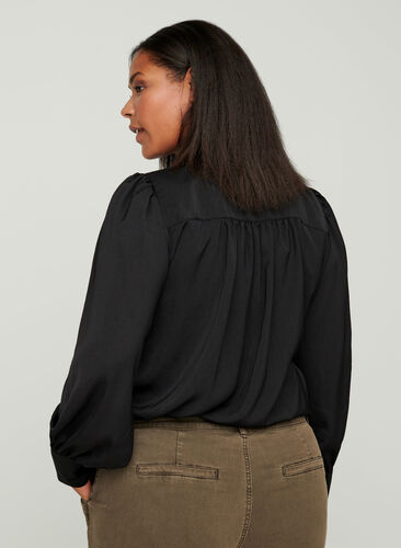 Skjorte med lette puffermer og knytedetalj, Black, Model image number 1