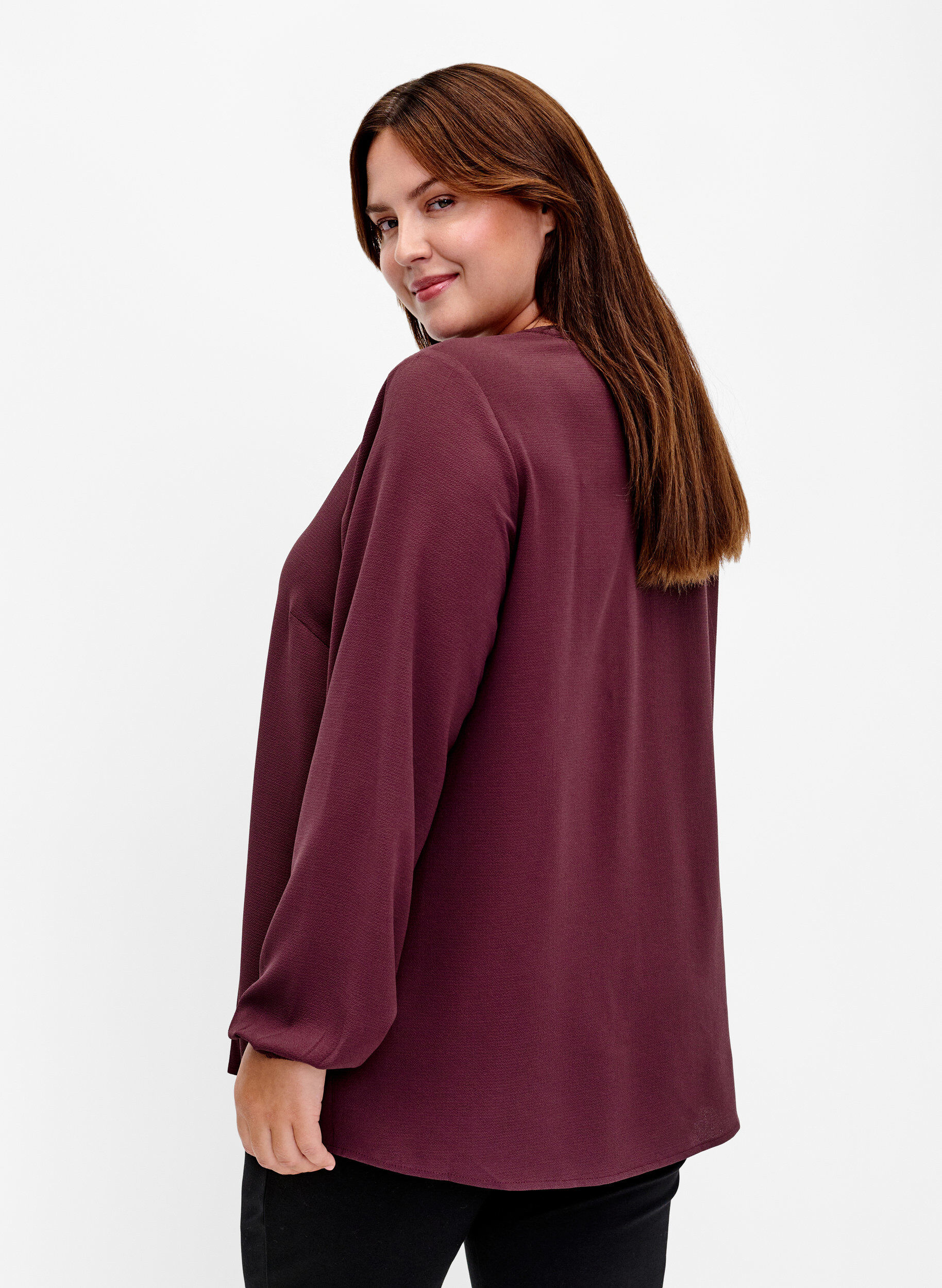 Zizzi Ensfarget bluse med V-hals, Fudge, Model image number 1