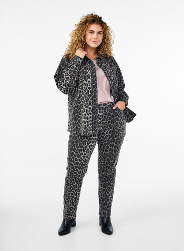 Zizzi Emily jeans med leopardmønster, Grå, Model image number 0