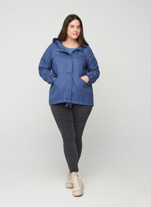 Kort jakke med hette og lommer, Blue Indigo, Model image number 2