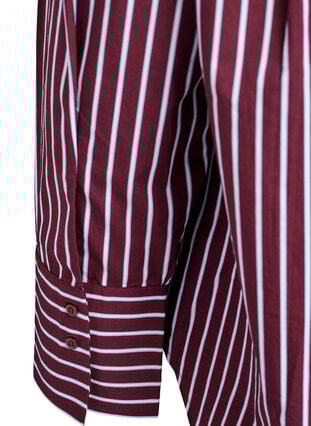 Zizzi Loose fit skjorte med striper og en brystlomme, Mørk Bordeaux, Packshot image number 3