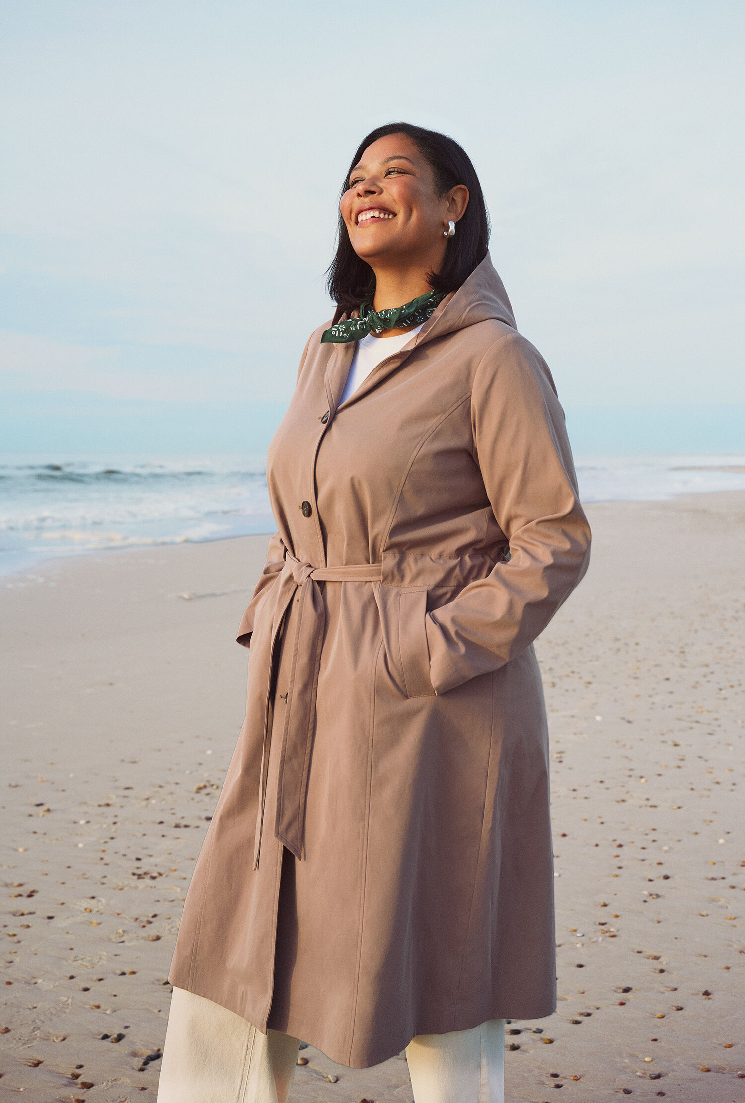 Zizzi Lang trenchcoat med hette, , Model