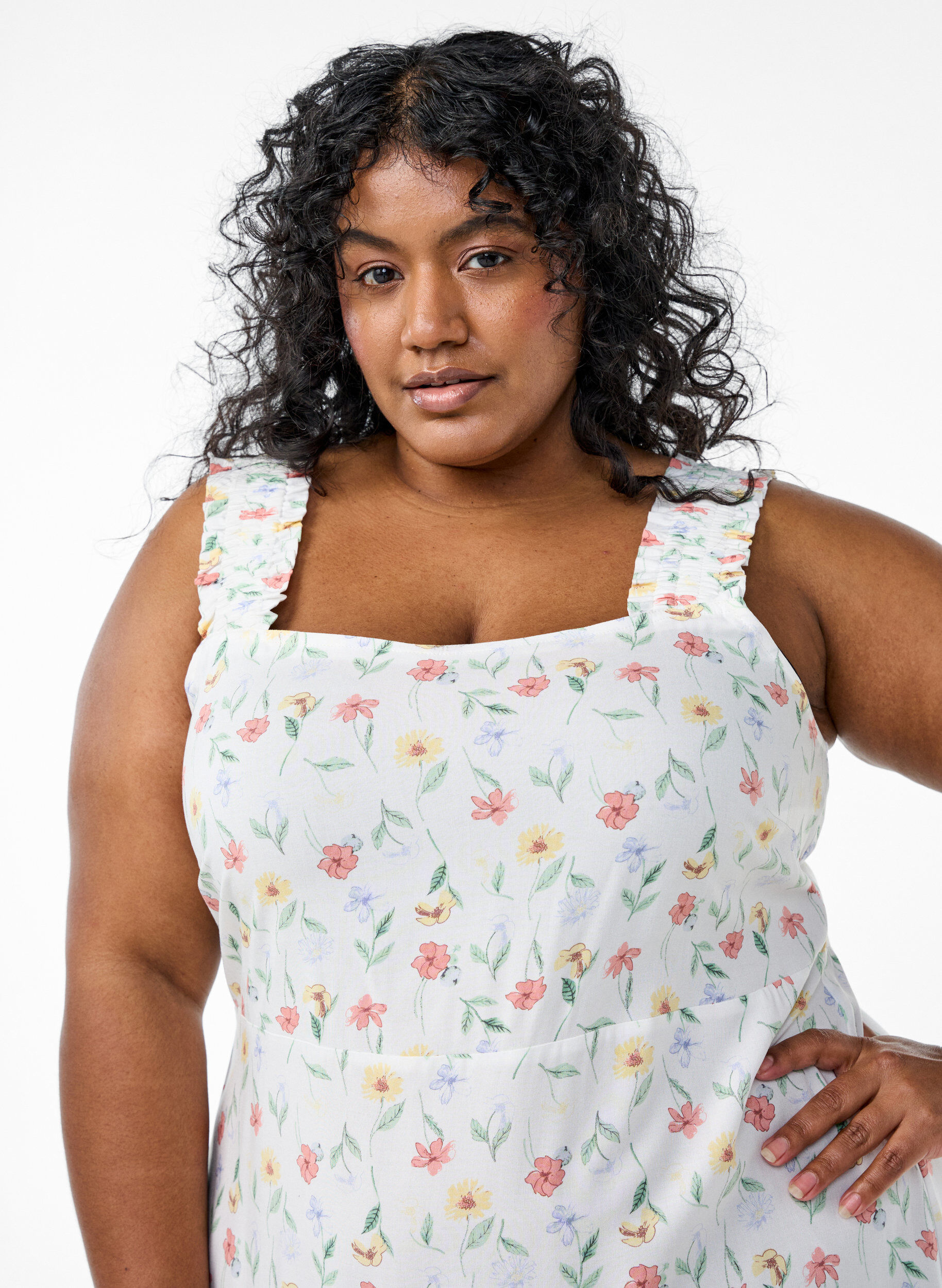 Zizzi FLASH - Sommerkjole med brede stropper, Hvit, Model image number 2