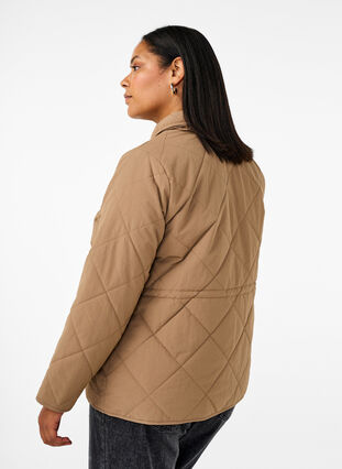 Zizzi Vattert jakke med krage og lommer, Brun, Model image number 2