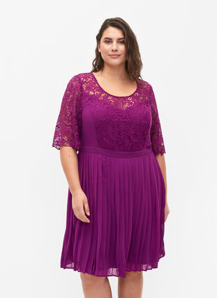Zizzi Kortermet kjole med blondeoverdel, Grape Juice, Model image number 0