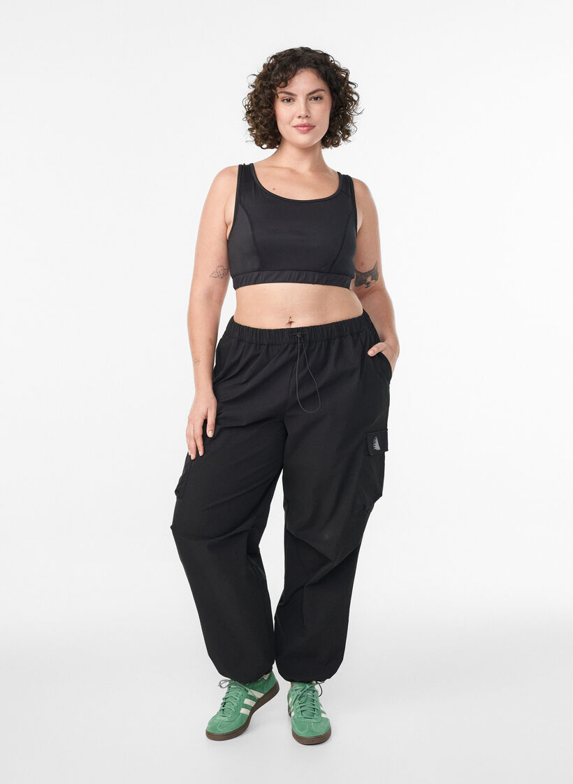 Sports-bh med racerback, Svart, Model