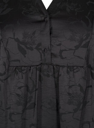 Zizzi Kort satengkjole med tone-på-tone mønster, Black, Packshot image number 2