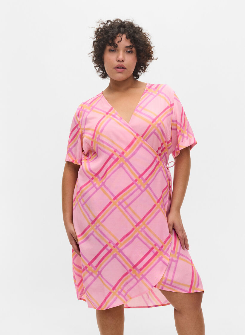 Rutete viskosekjole med omslagseffekt, Pink Check, Model image number 0
