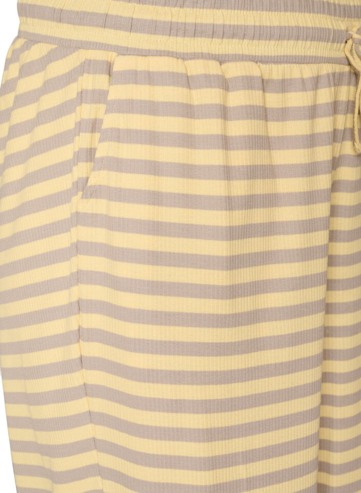 Stripete pyjamasbukser med h&oslash;y midje og vide ben, Gul, Packshot image number 2