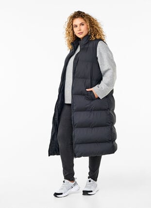 Zizzi Lang vest med lommer og toveis glidelås, Black, Model image number 0
