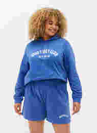 Joggeshorts med lommer, Dazzling Blue, Model