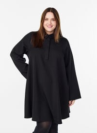 Kort A-linje kjole med lange ermer, Svart Kort A-linje kjole med lange ermer, Svart, Model