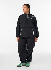 Joggebukser med cargolommer, Svart Joggebukser med cargolommer, Svart, Model