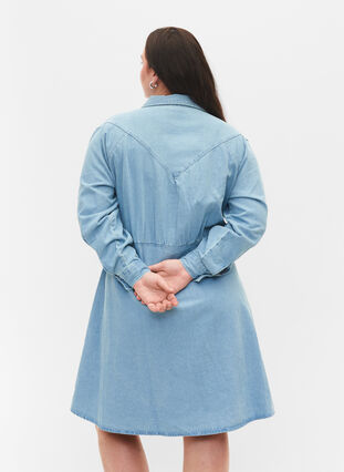 Denimkjole med knapper og lange ermer, Light blue denim, Model image number 1