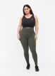 CORE, MID SUPPORT SPORTS BRA - Sports-BH med V-skjæring på ryggen, Black, Model image number 2