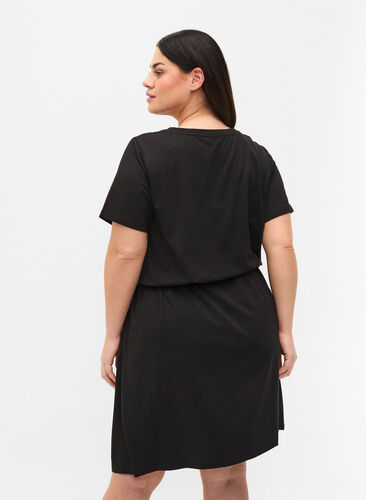 Kortermer kjole med midjebelte, Black, Model image number 1