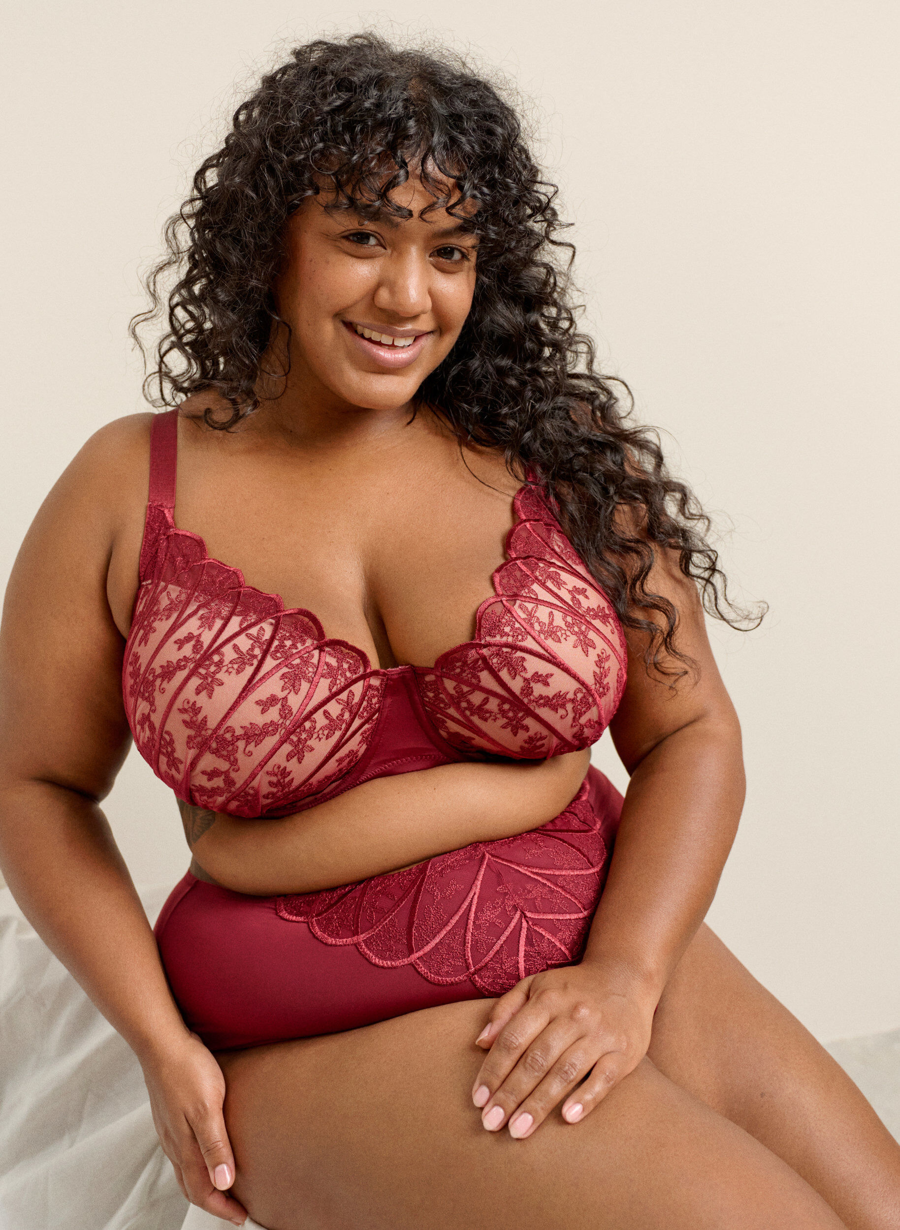 Zizzi Hipsterstring i mikrofiber med blondedetaljer, M&oslash;rk Bordeaux, Image image number 0