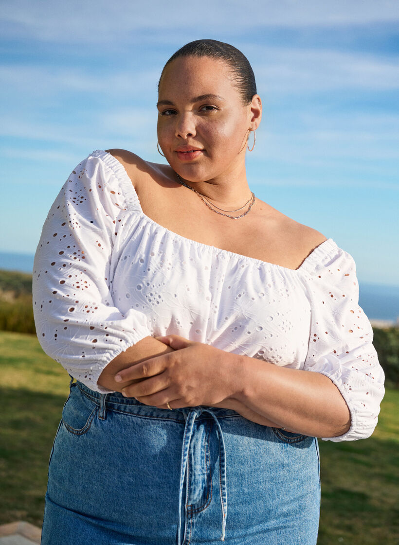 Bluse med korte puffede ermer og hullmønster, Bright White, Image