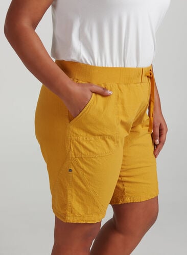Behagelige shorts, Golden Yellow, Model image number 0