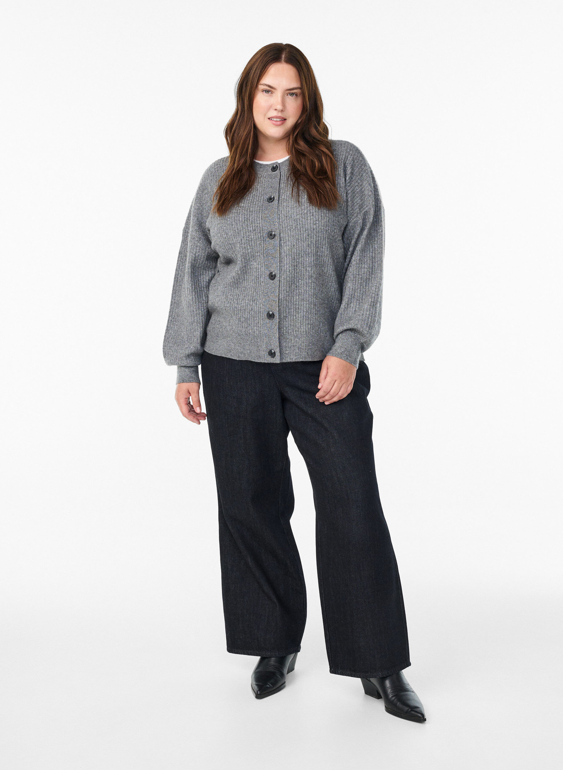 Zizzi Ribbestrikket cardigan med knapper, Gr&aring;, Model image number 1