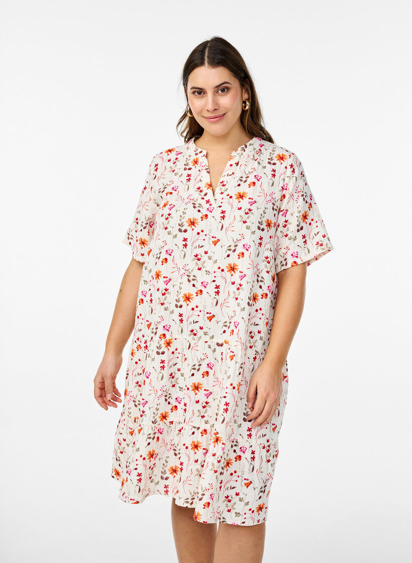Kort kjole av bomullsmuslin med blomster, Hvit, Model image number 0