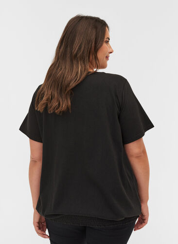 T-skjorte med smock i økologisk bomull, Black, Model image number 1