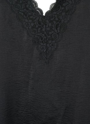 Topp med blonder og kryssdetaljer, Black, Packshot image number 2