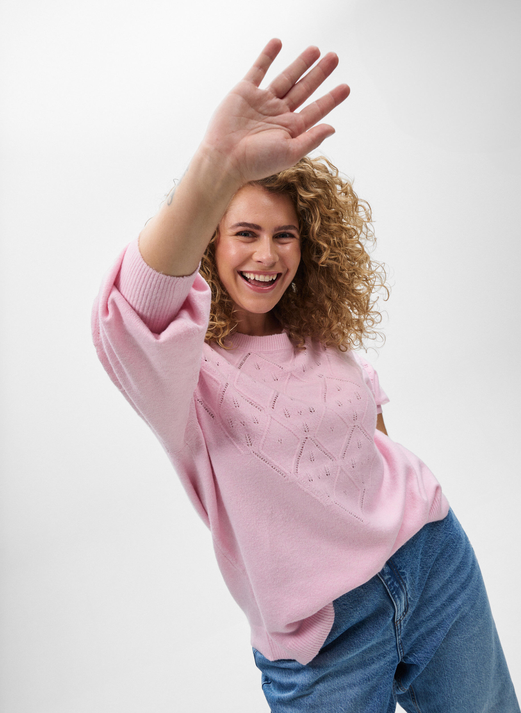 Zizzi Strikket topp med hullm&oslash;nster og ballongermer, Rosa, Model image number 2