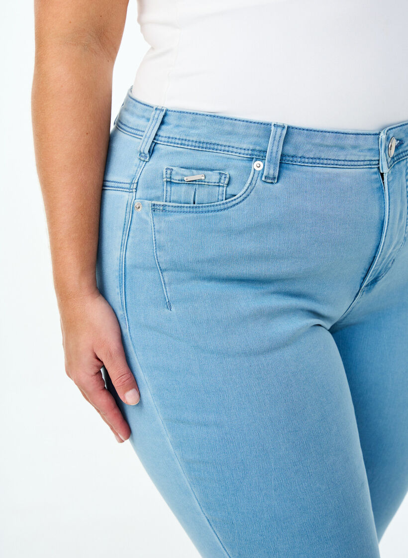 Cropped Amy jeans med glidelås, Blå, Model image number 3