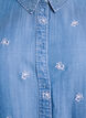 Lyocell-skjorte i denim-look med blomsterbroderi, Bl&aring;, Packshot image number 2