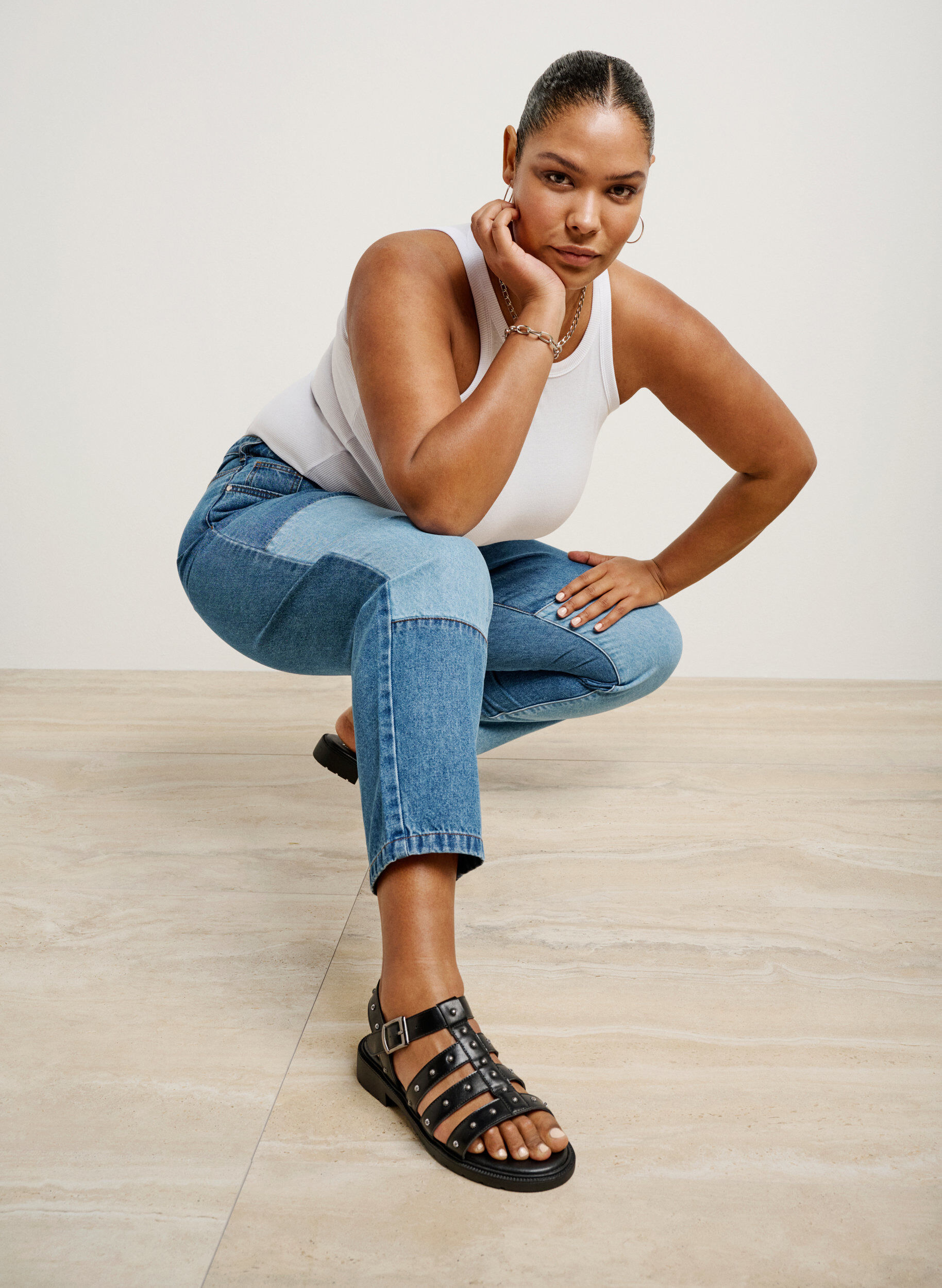 Zizzi Sandal med bred passform og nagler, Svart, Image image number 0