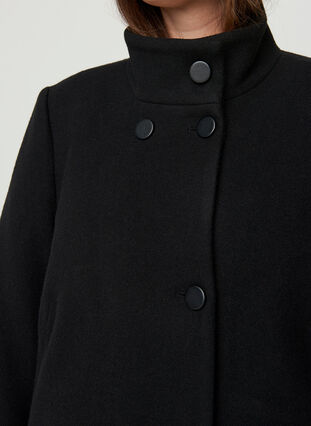 Høyhalset jakke med knapper, Black, Model image number 2