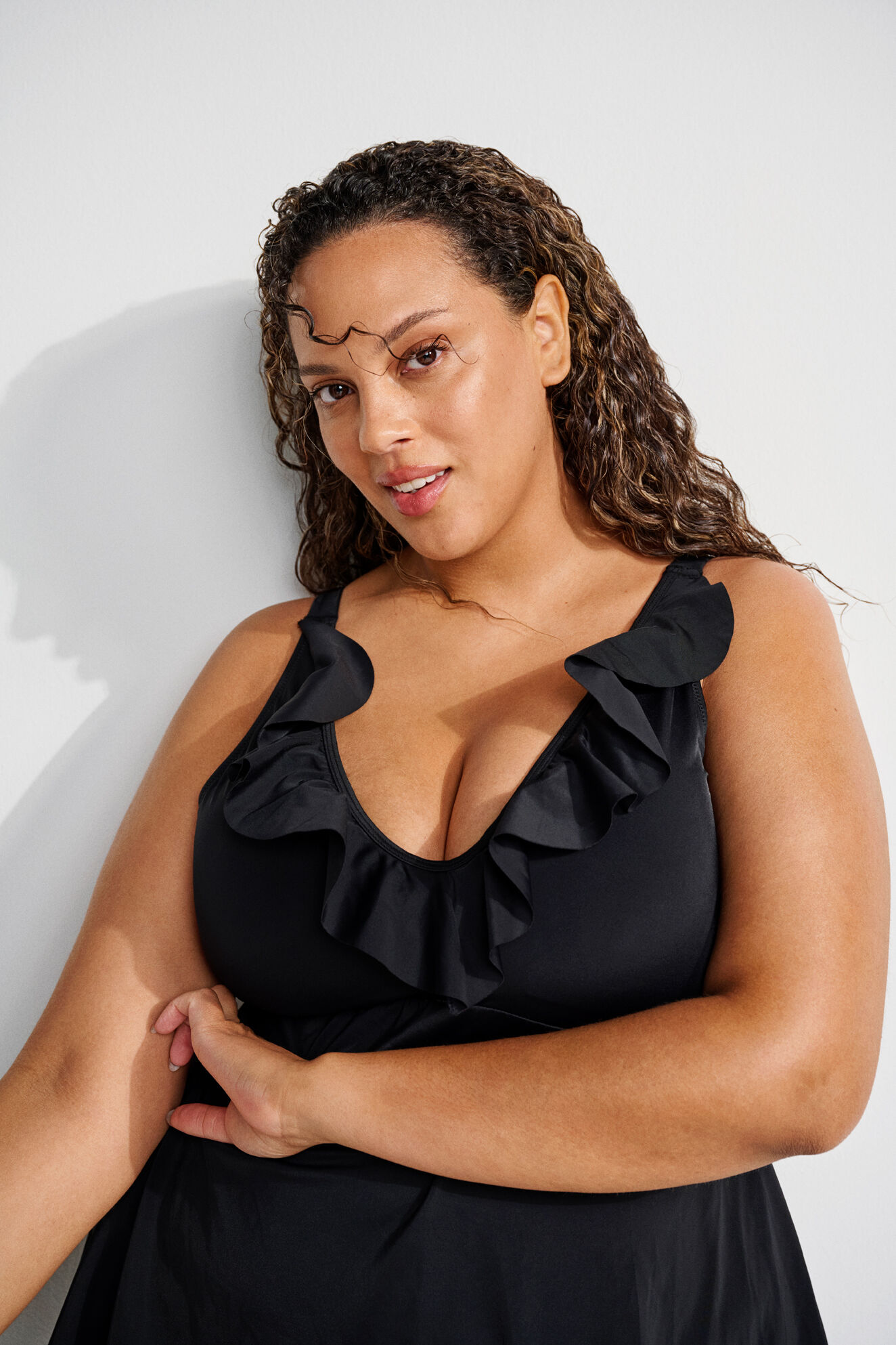 Zizzi Badedrakt med volanger, , Model