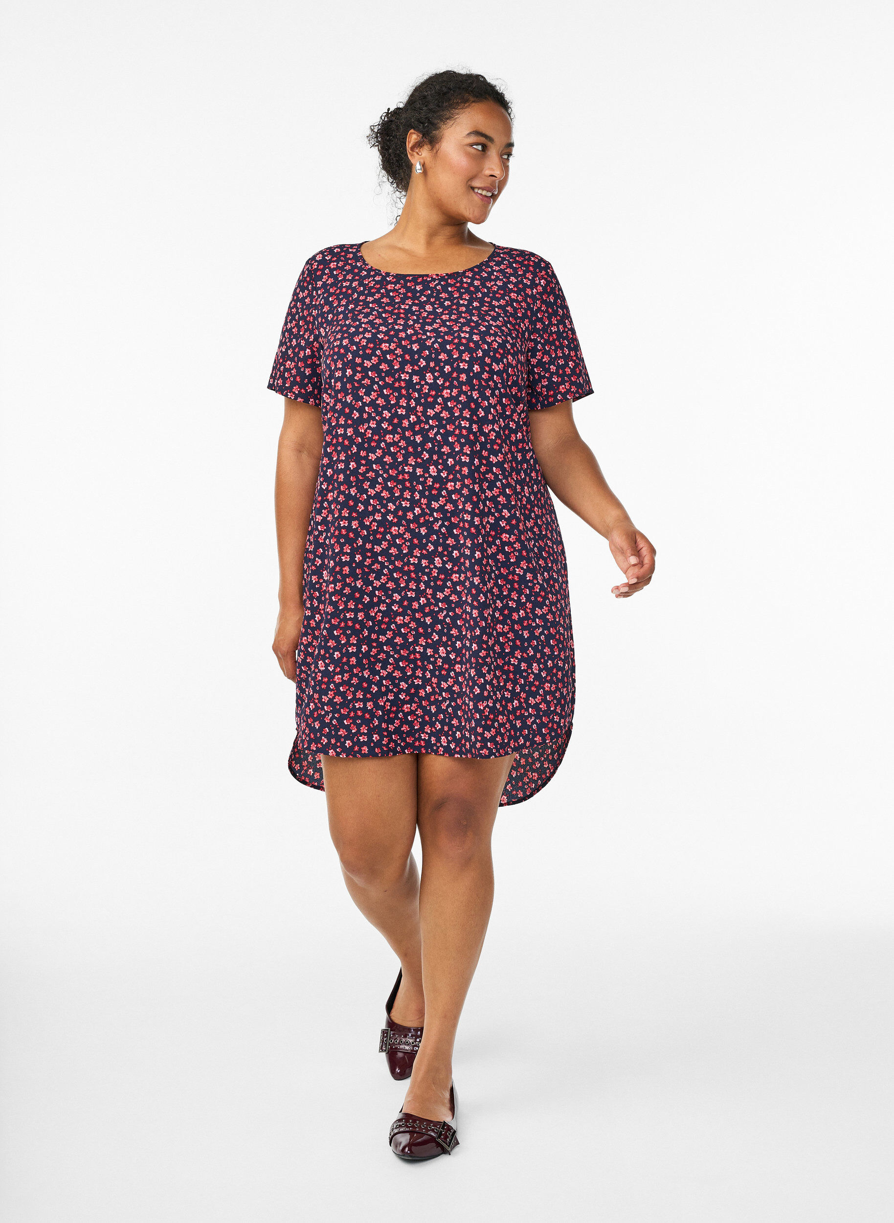 ZizziKjole med trykk og korte ermer, Bl&aring;, Model image number 1