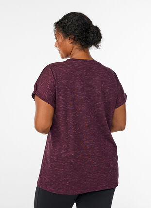 Zizzi Løs trenings-T-skjorte med korte ermer, Mørk Bordeaux, Model image number 2