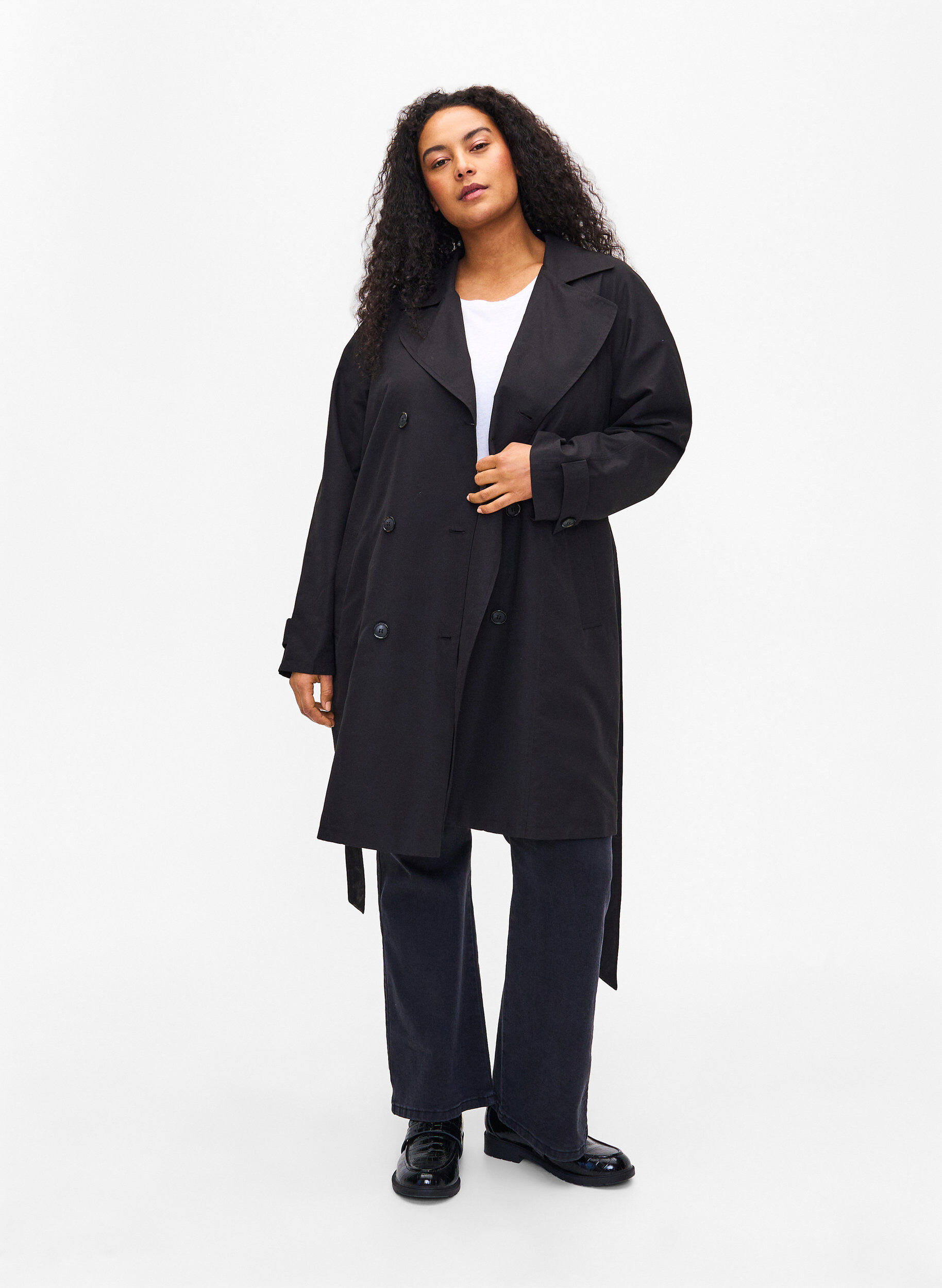 Zizzi Trenchcoat med belte og slisse, Black, Model image number 3
