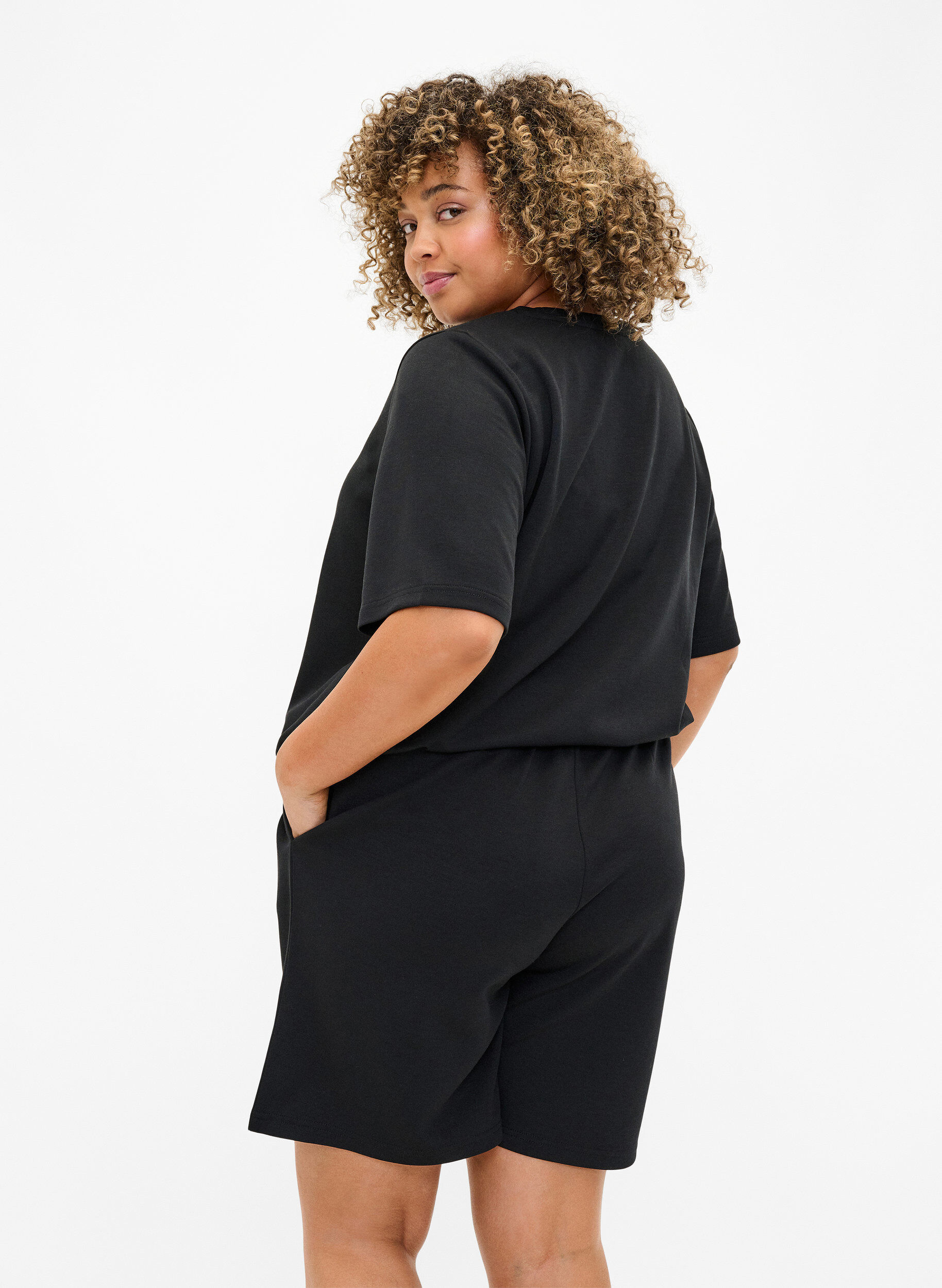 Zizzi T-skjorte i modal blanding, Svart, Model image number 2