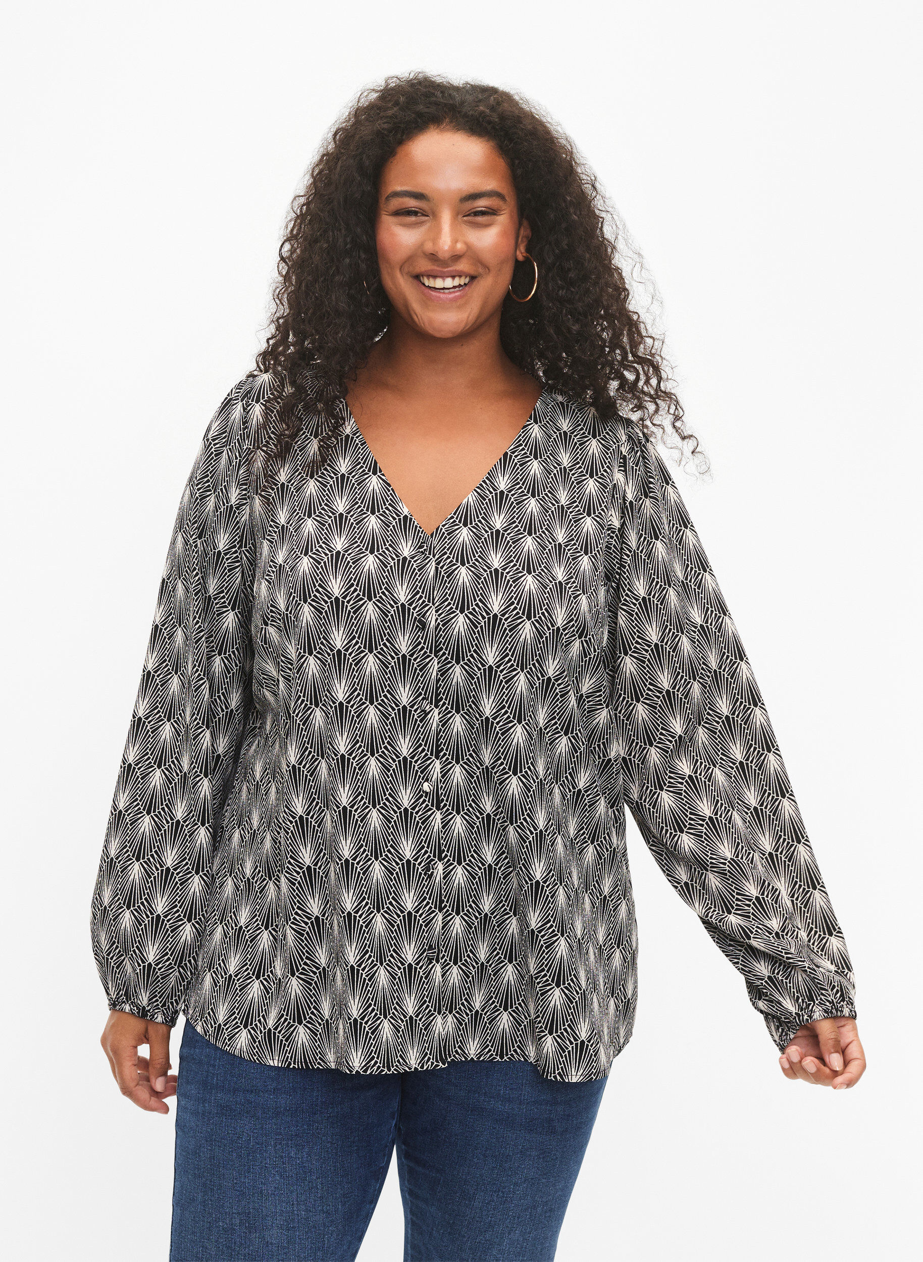 Zizzi Skjortebluse med v-hals og trykk, Birch Graphic AOP, Model image number 0