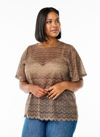 Blondebluse med korte ermer og bølget faldkant, Brun Blondebluse med korte ermer og bølget faldkant, Brun, Model