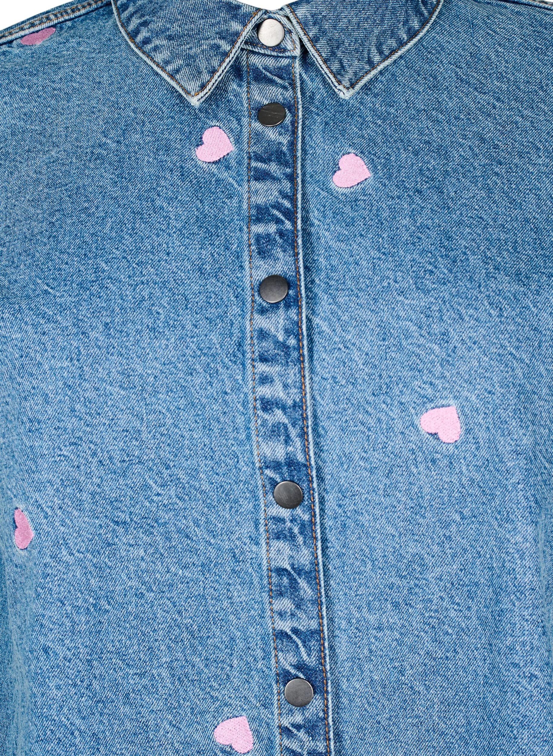 Zizzi L&oslash;s denimskjorte med broderte lepper, Light Blue Heart, Packshot image number 2