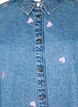 Løs denimskjorte med broderte hjerter, Light Blue Heart, Packshot image number 2