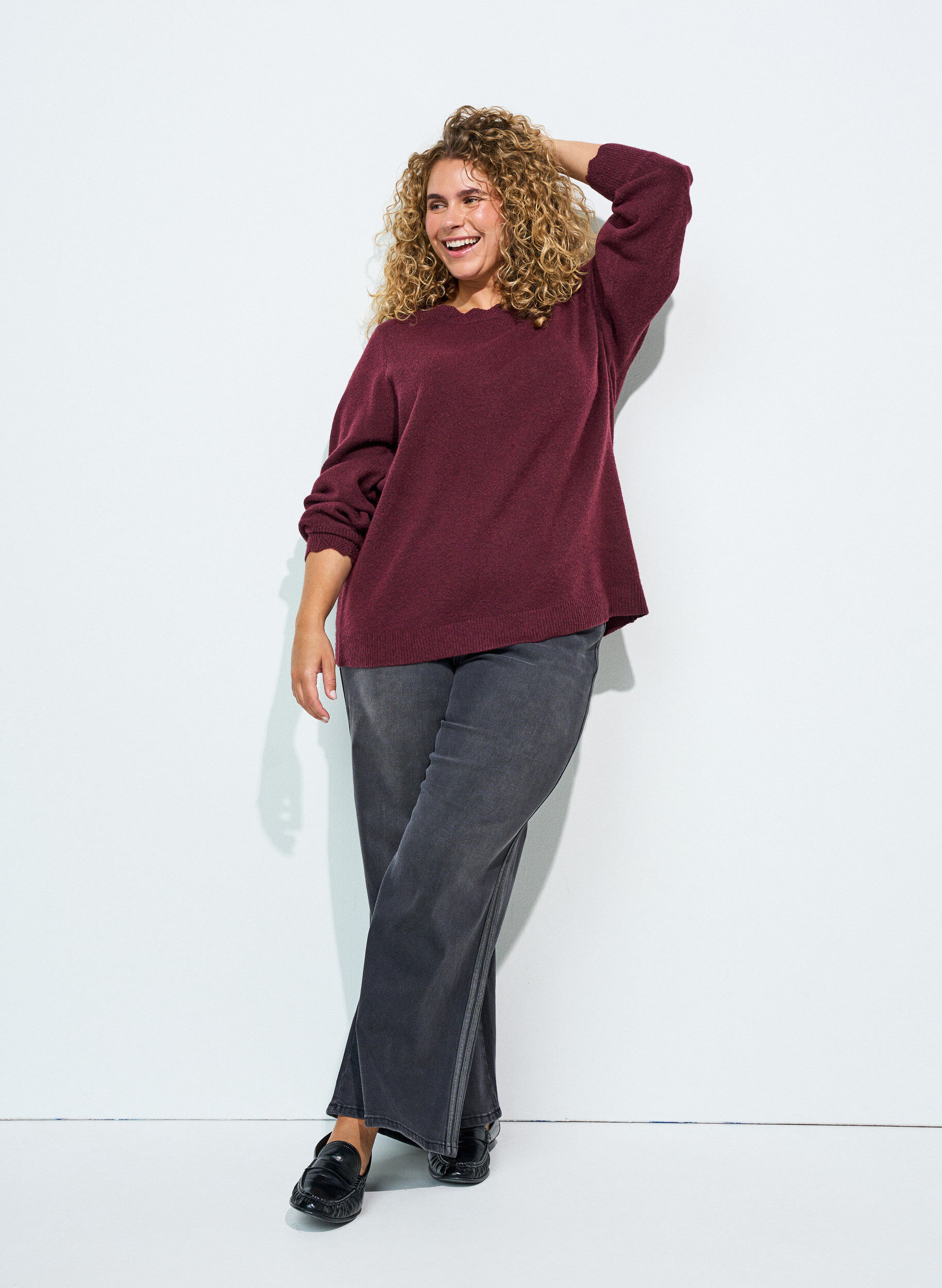ZizziStrikkebluse med b&oslash;lgete kanter, R&oslash;d, Model image number 1