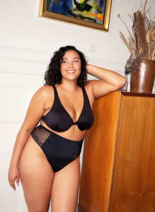 Zizzi BH med bøyle og lett struktur, Black, Image image number 0