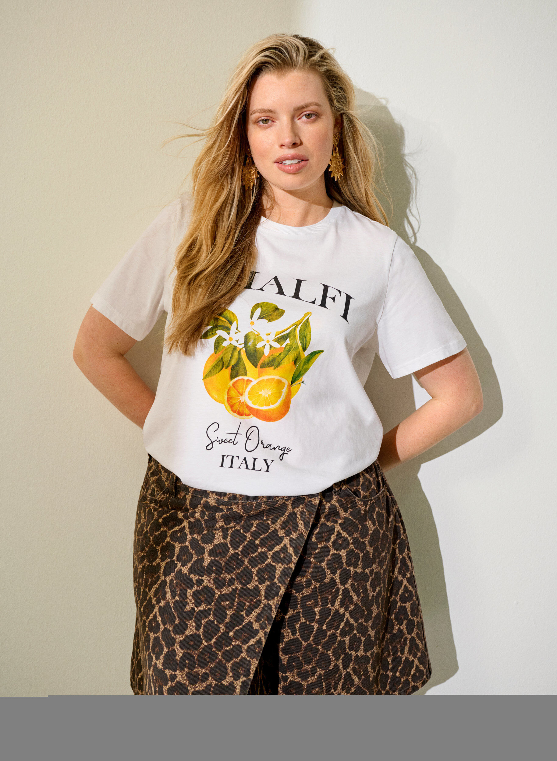 Zizzi Kort denimskj&oslash;rt med dyretrykk og en A-line fasong, Brun, Image image number 0