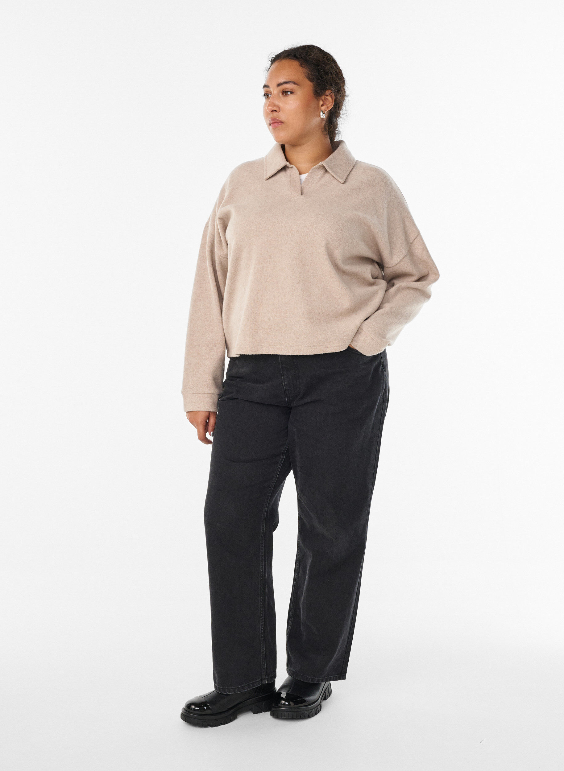 Zizzi Jerseybluse med krage og V-hals, Beige, Model image number 1