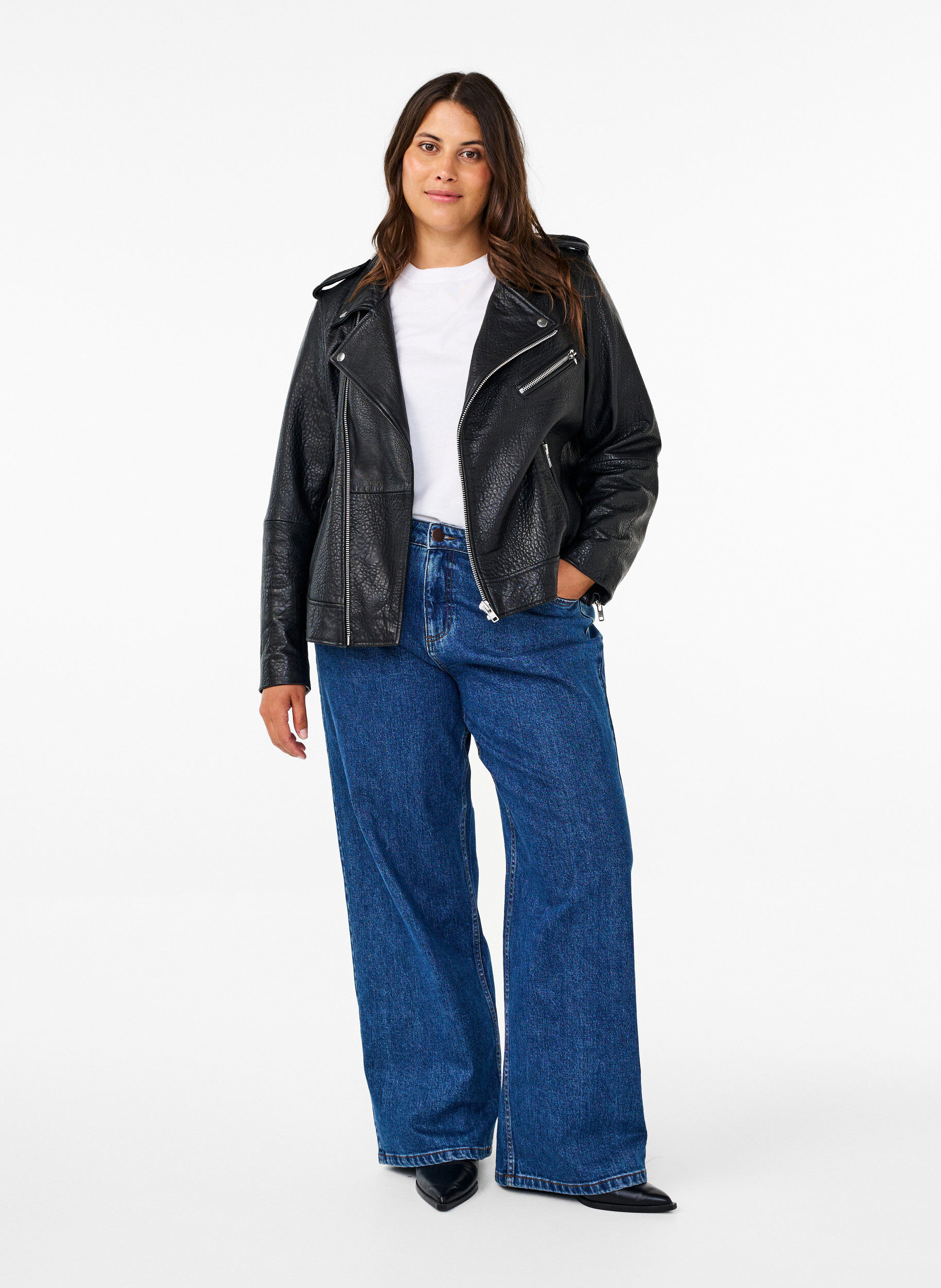 Zizzi Bikerjakke i skinn med lommer, Black, Model image number 2