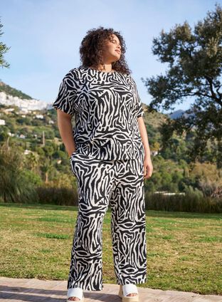 Zizzi Zebra-sett, , Model